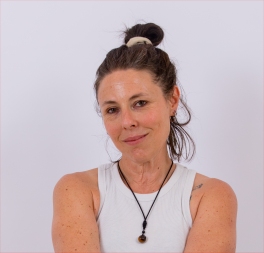 Maud Levet Photographe Haute-Savoie Newborn mariage baptême boudoir nouveau-né scolaire portraits enfants famille maternité grossesse trash the dress